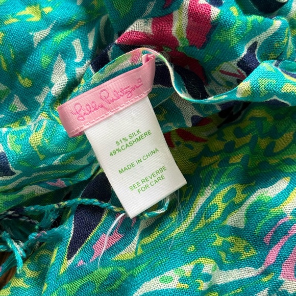 Lilly Pulitzer Accessories - Lilly Pulitzer Murphee scarf!